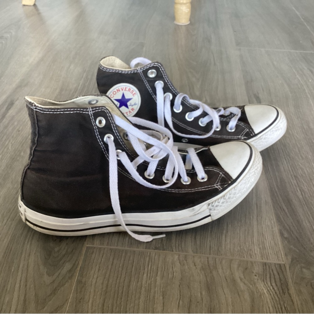 High-top Converse